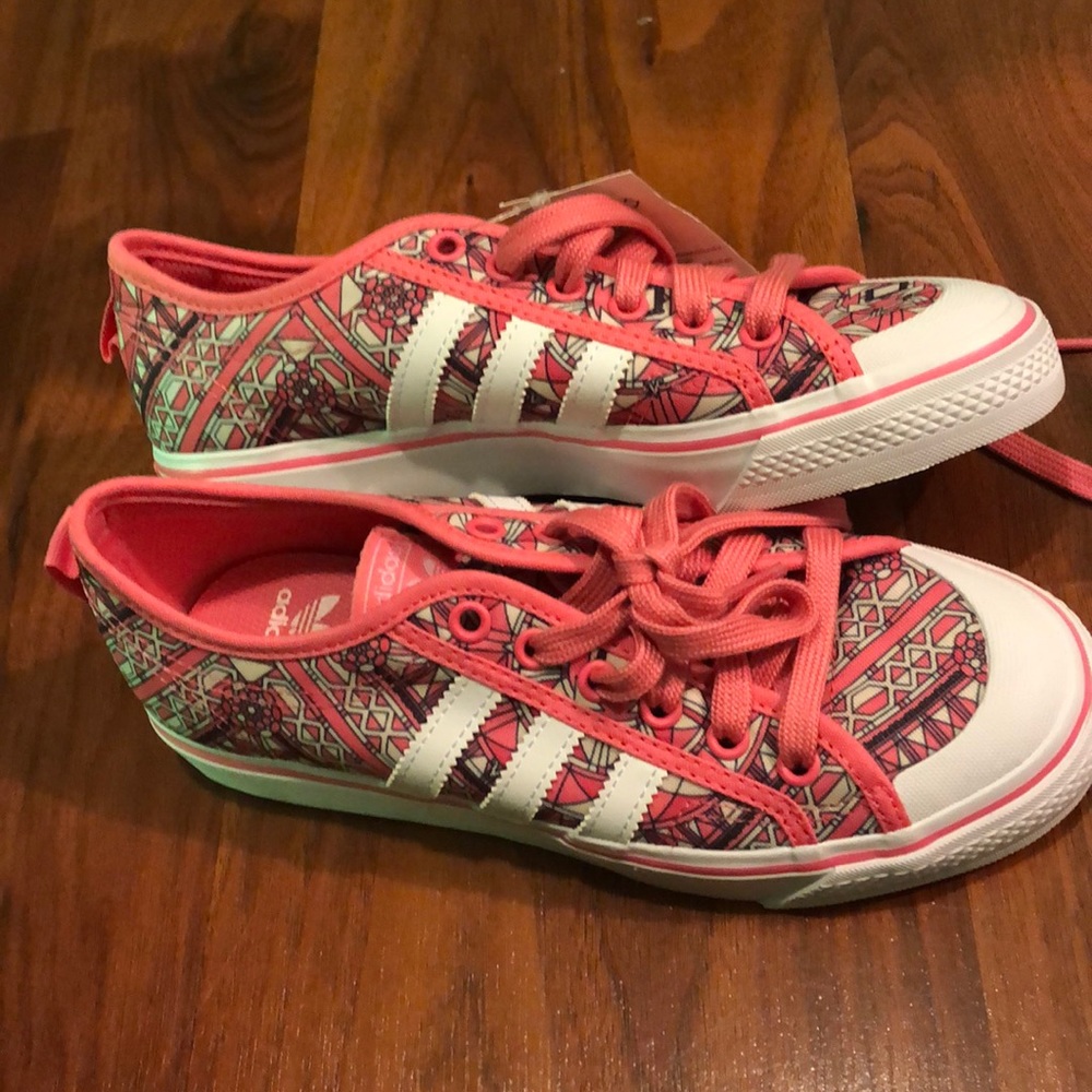 Adidas 👟 - Picture 3 of 3